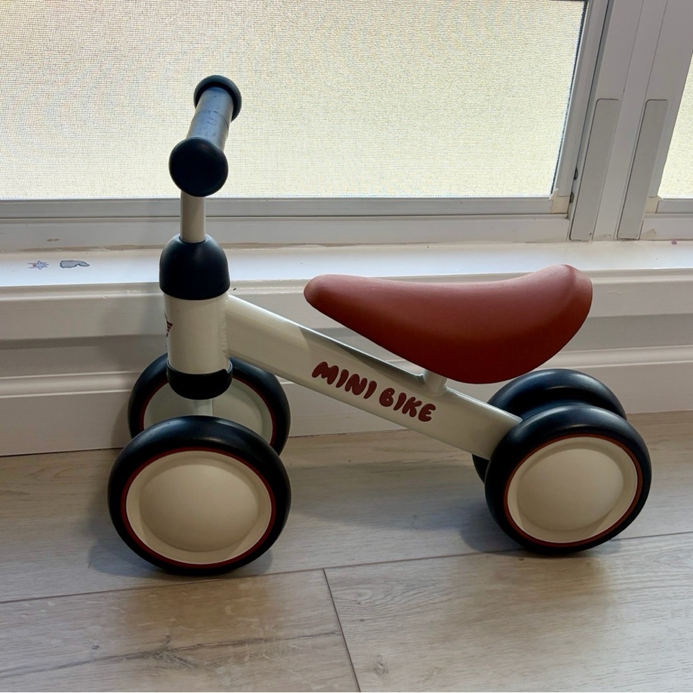 Kids balance bike